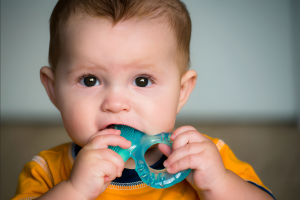 Tanda-Tanda Awal: Memahami Kapan Bayi Biasanya Mulai Tumbuh Gigi?